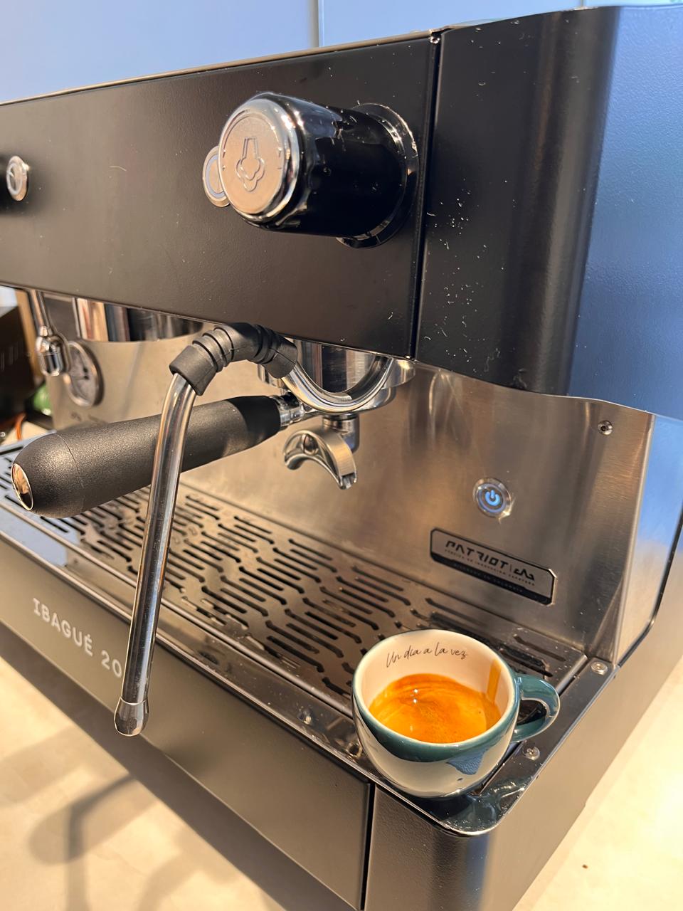 Patriot Ibague con presión óptima después del mantenimiento CaféTech
